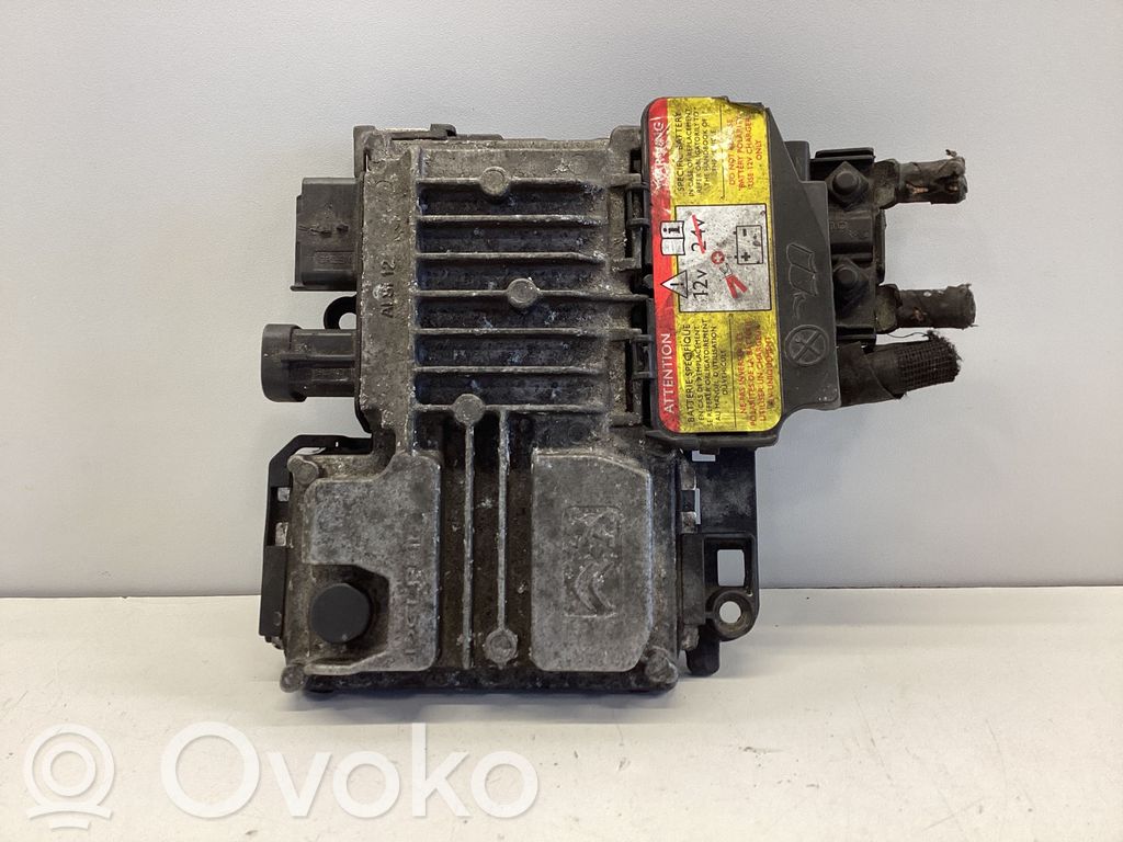 Citroen DS3 Module de commande marche/arrêt 