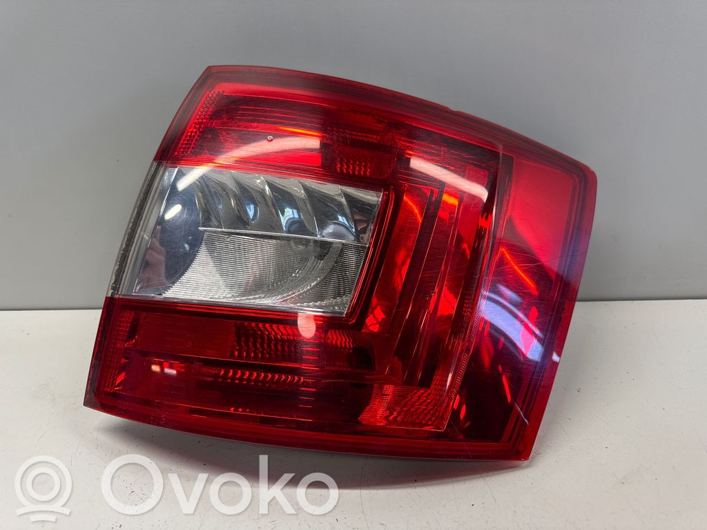 Lampa tylna   5E9945096,5E9945112