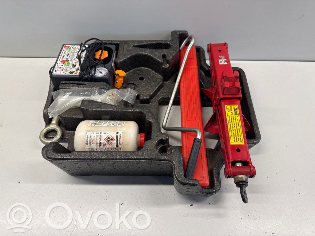 Volvo XC60 Tool set 