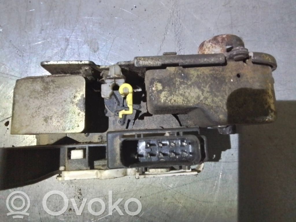 Ford Transit Priekšpusē slēdzene 
