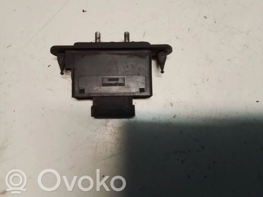 Iveco Daily 6th gen Liukuoven kytkinnivel 