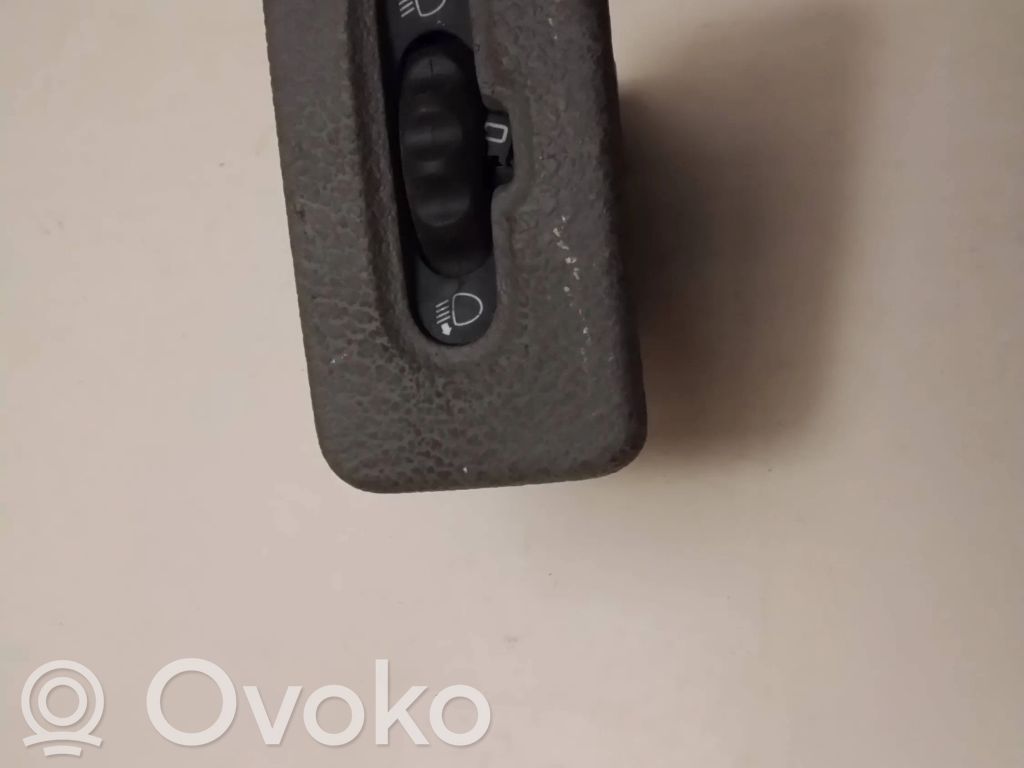Renault Master II Headlight level height control switch 