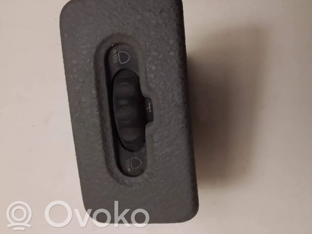 Renault Master II Headlight level height control switch 