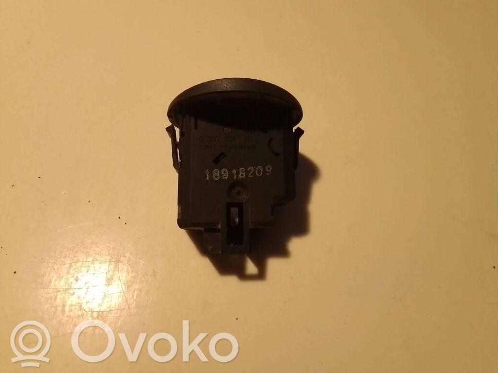 Iveco Daily 35 - 40.10 Headlight level height control switch 