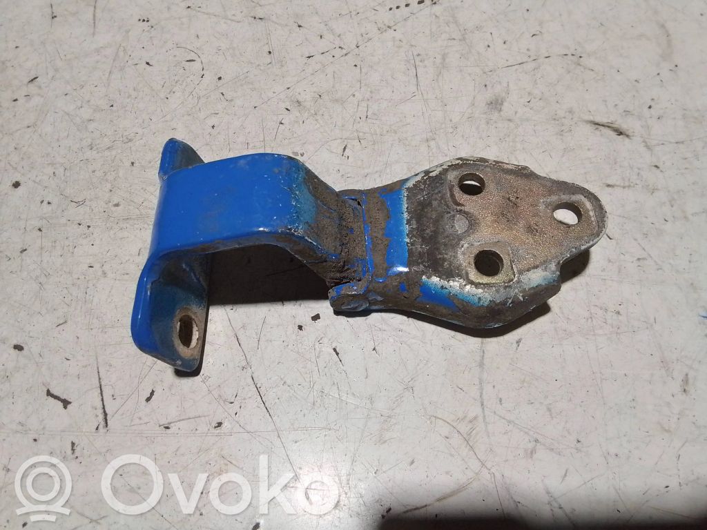 Iveco Daily 35 - 40.10 Bisagra superior puerta delantera 
