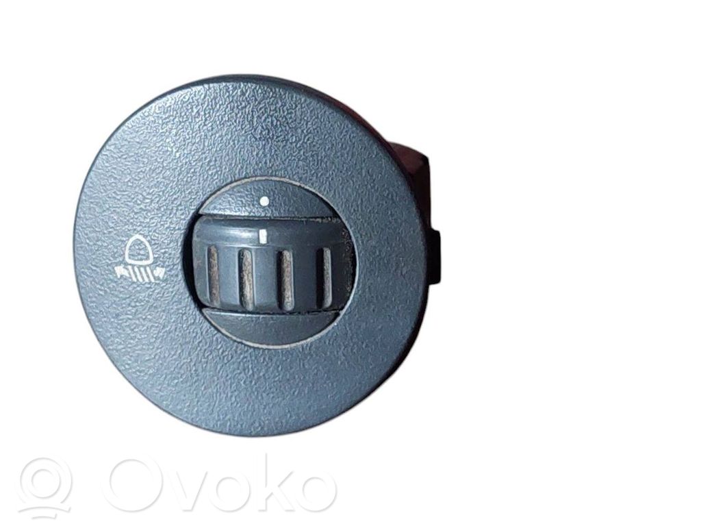 Iveco Daily 35 - 40.10 Headlight level height control switch 