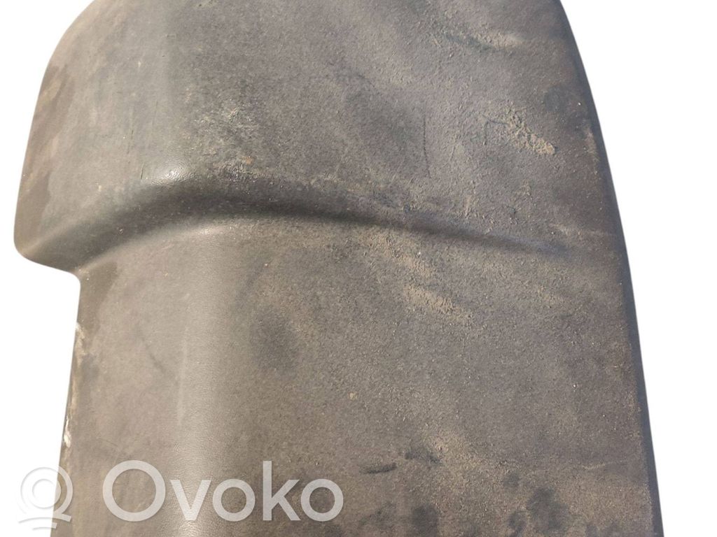 Volkswagen II LT Takapuskurin kulmaosan verhoilu 