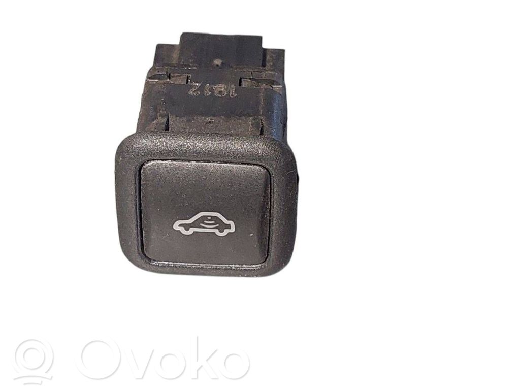 Skoda Fabia Mk2 (5J) Interruptor de la alarma 