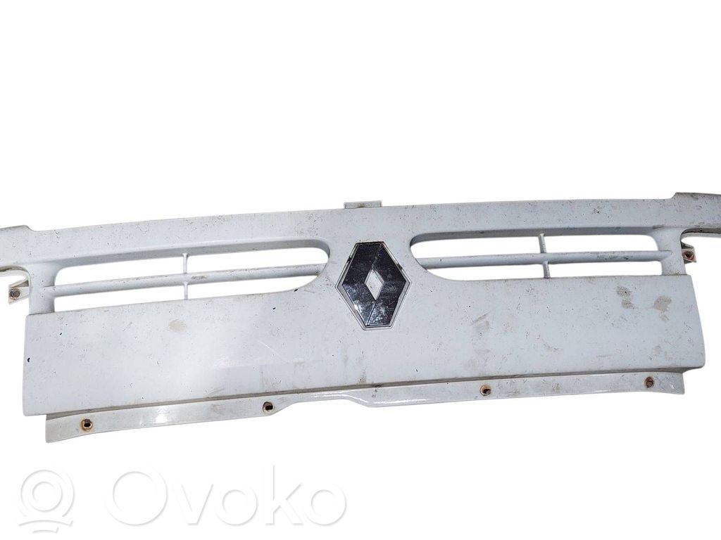 Renault Master II Front bumper upper radiator grill 