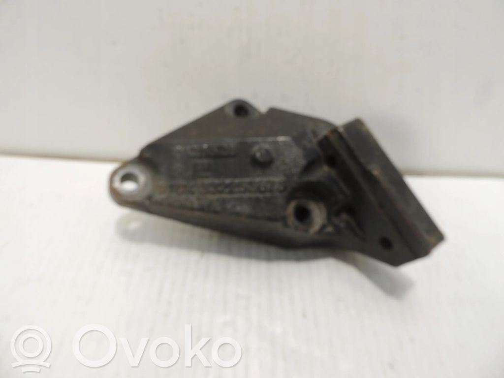 Opel Astra H Engine mounting bracket 