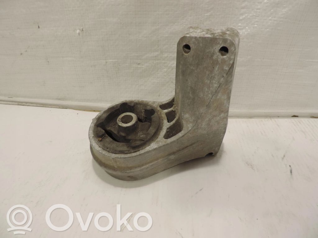 Engine mounting bracket   X04134