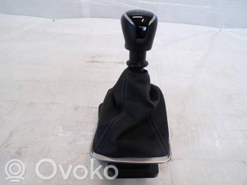 Vauxhall Corsa D Lewarek zmiany biegów / górny 