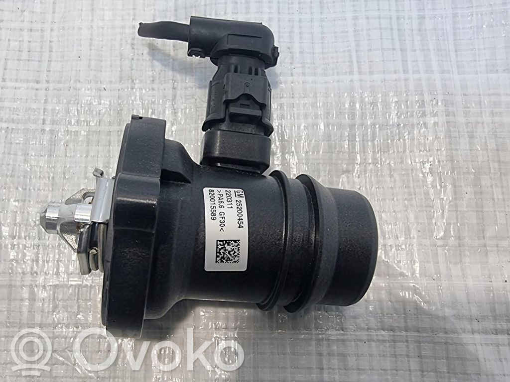 Opel Astra J Termostats / termostata korpuss 