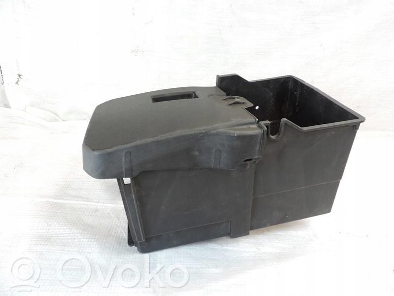 Ford C-MAX II Akumuliatoriaus dėžė 