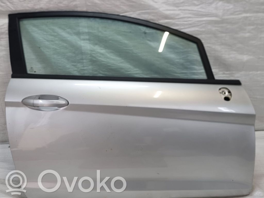 Ford Fiesta Дверь 