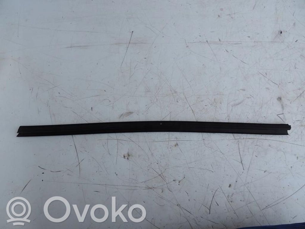 Ford Mondeo MK V Sliding door rubber seal 