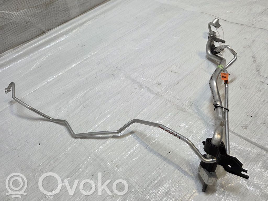Ilmastointilaitteen putki (A/C)   JT7119N651BB,AV1119N617AC