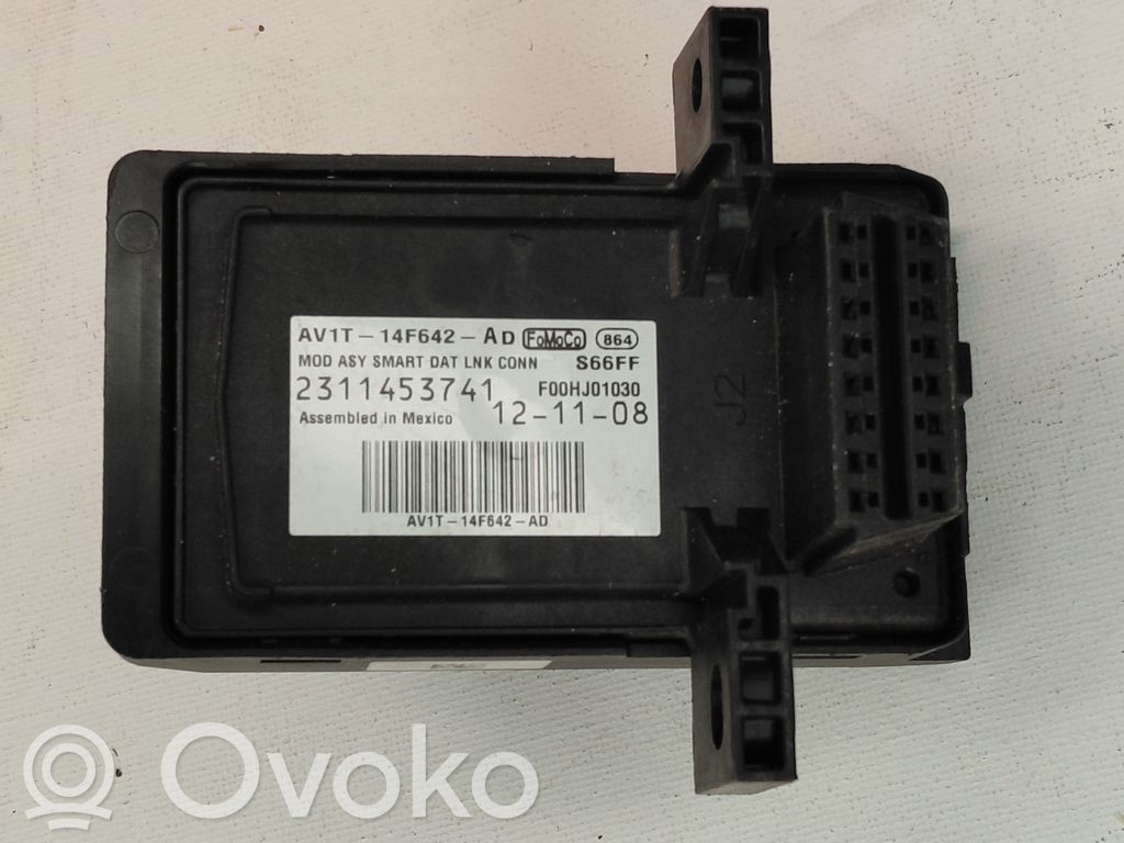 Ford B-MAX USB socket connector 