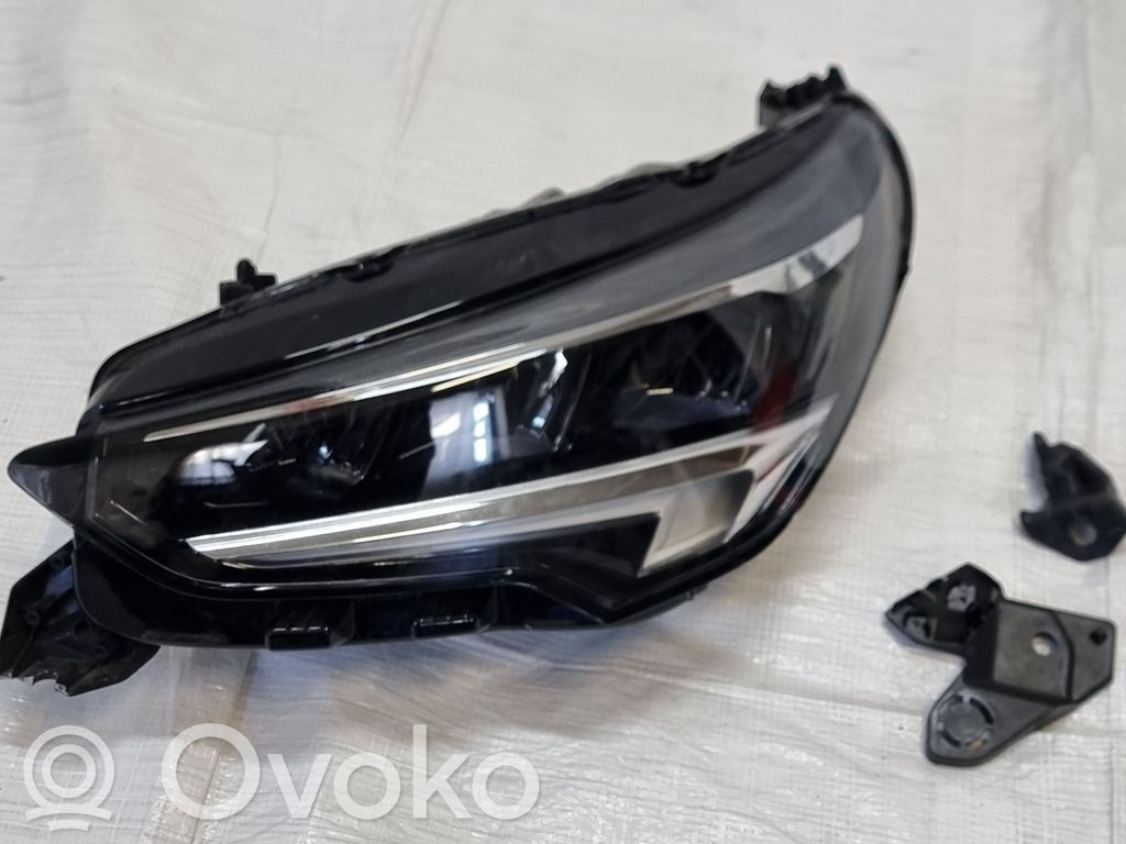 Opel Corsa F Lampa przednia 