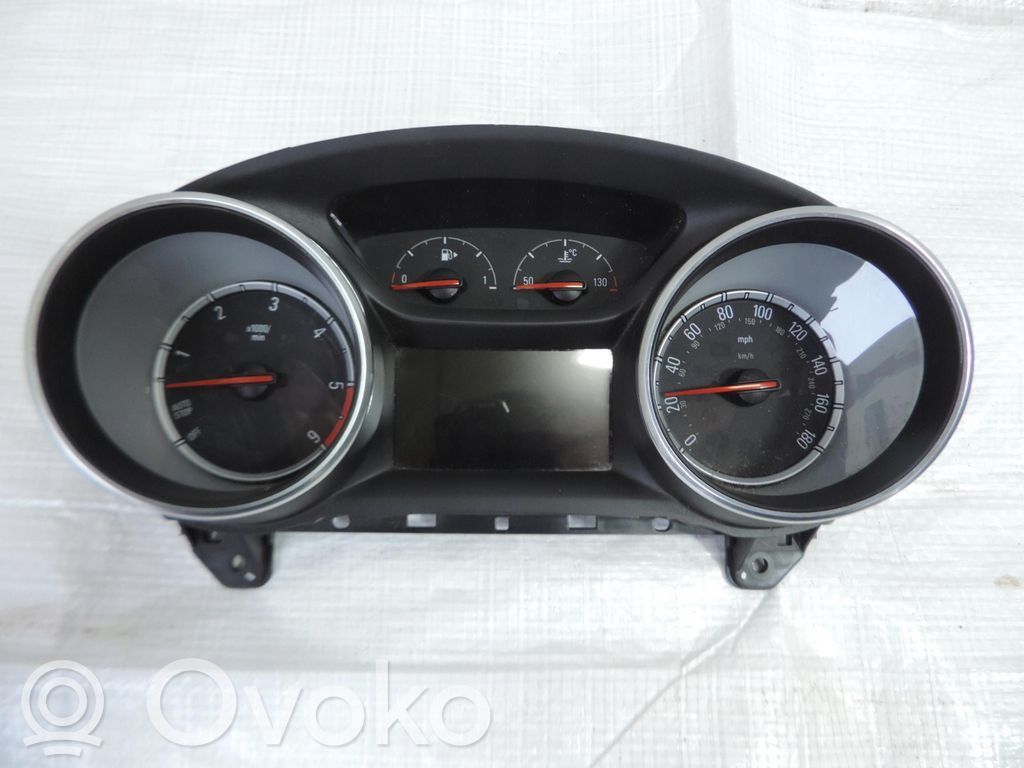 Opel Insignia B Speedometer (instrument cluster) 