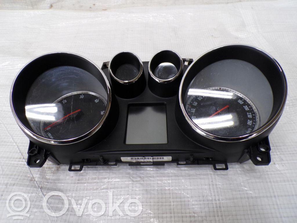 Opel Mokka Speedometer (instrument cluster) 