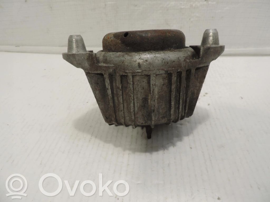 Mercedes-Benz E W212 Engine mount vacuum valve 