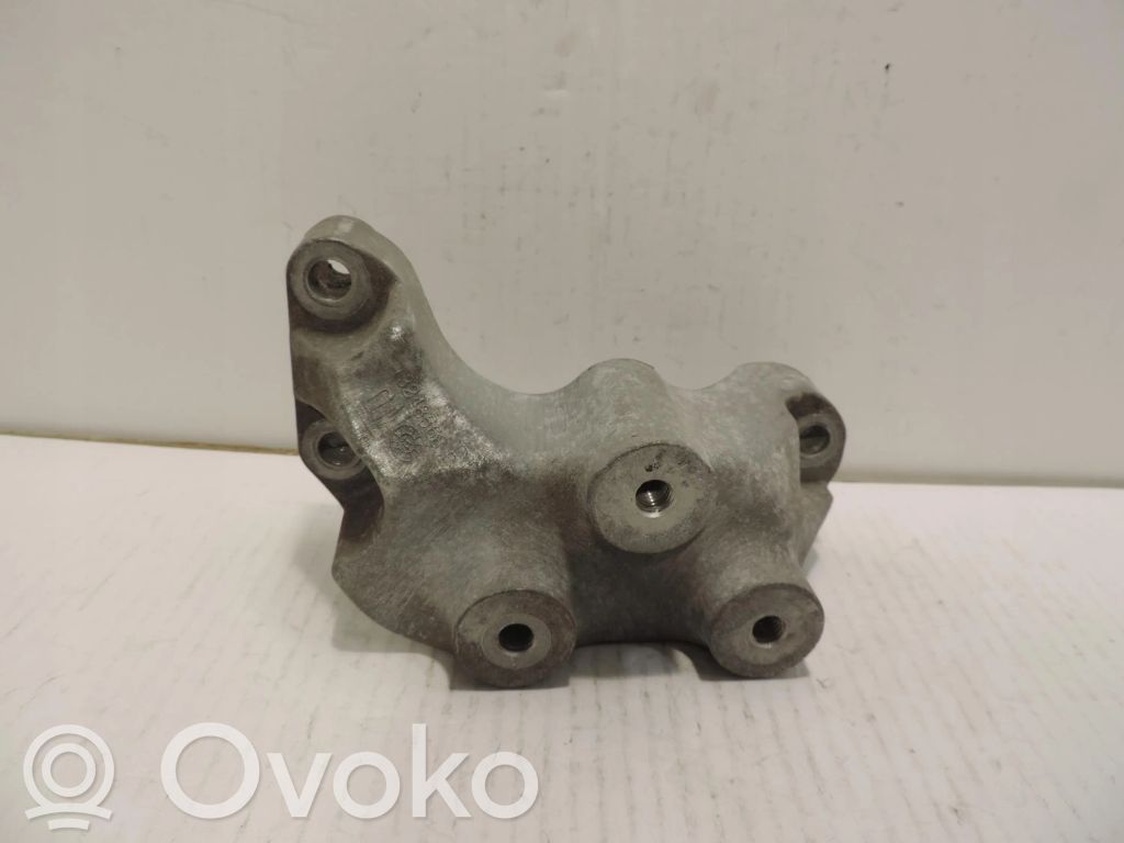 Opel Astra J Gearbox mounting bracket 