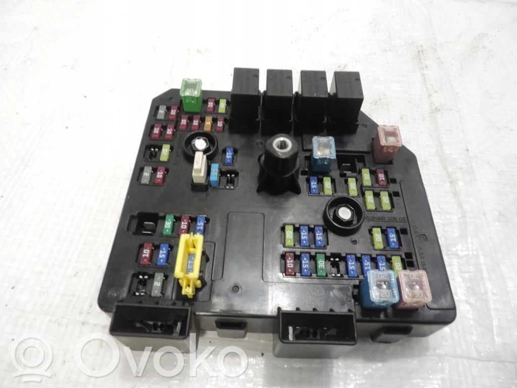 Opel Antara Saugiklių dėžė (komplektas) 