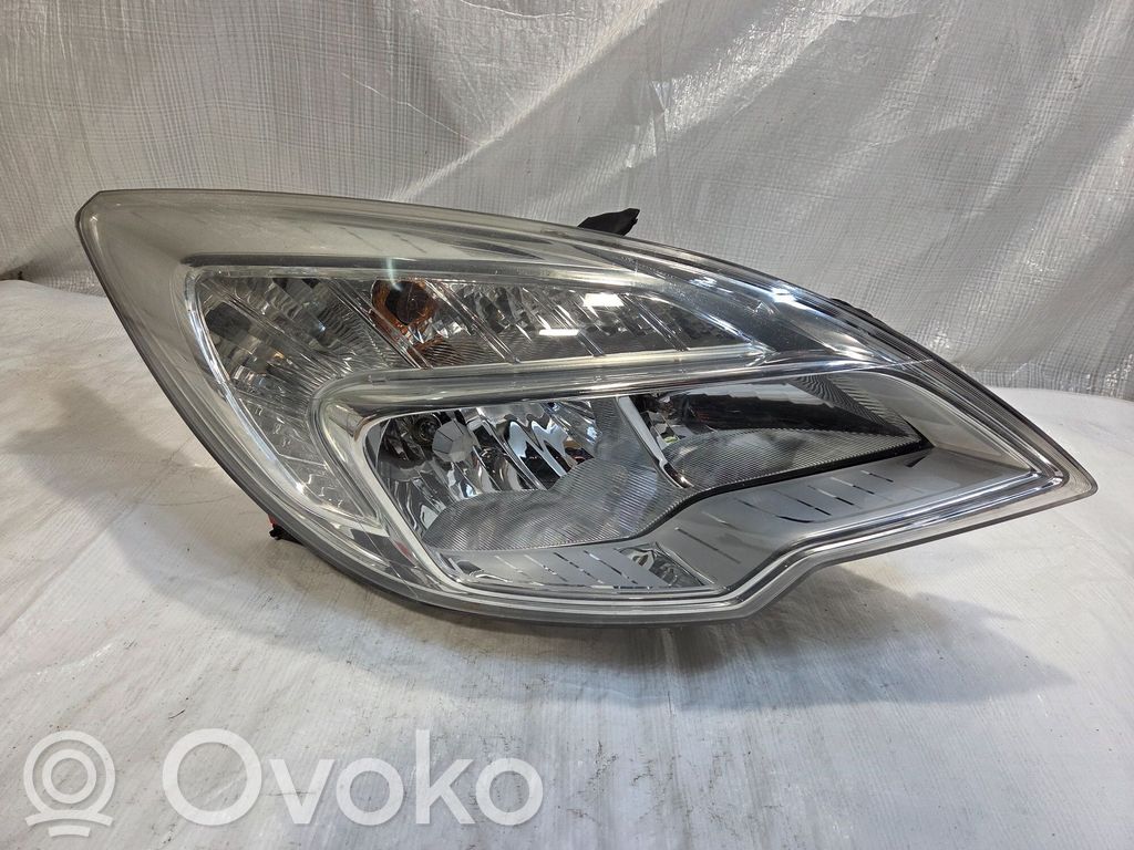 Opel Meriva B Priekinis žibintas 