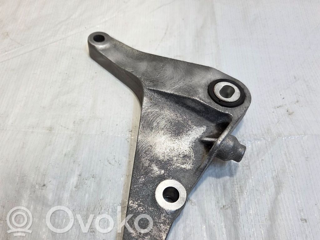 Opel Corsa E Gearbox mounting bracket 