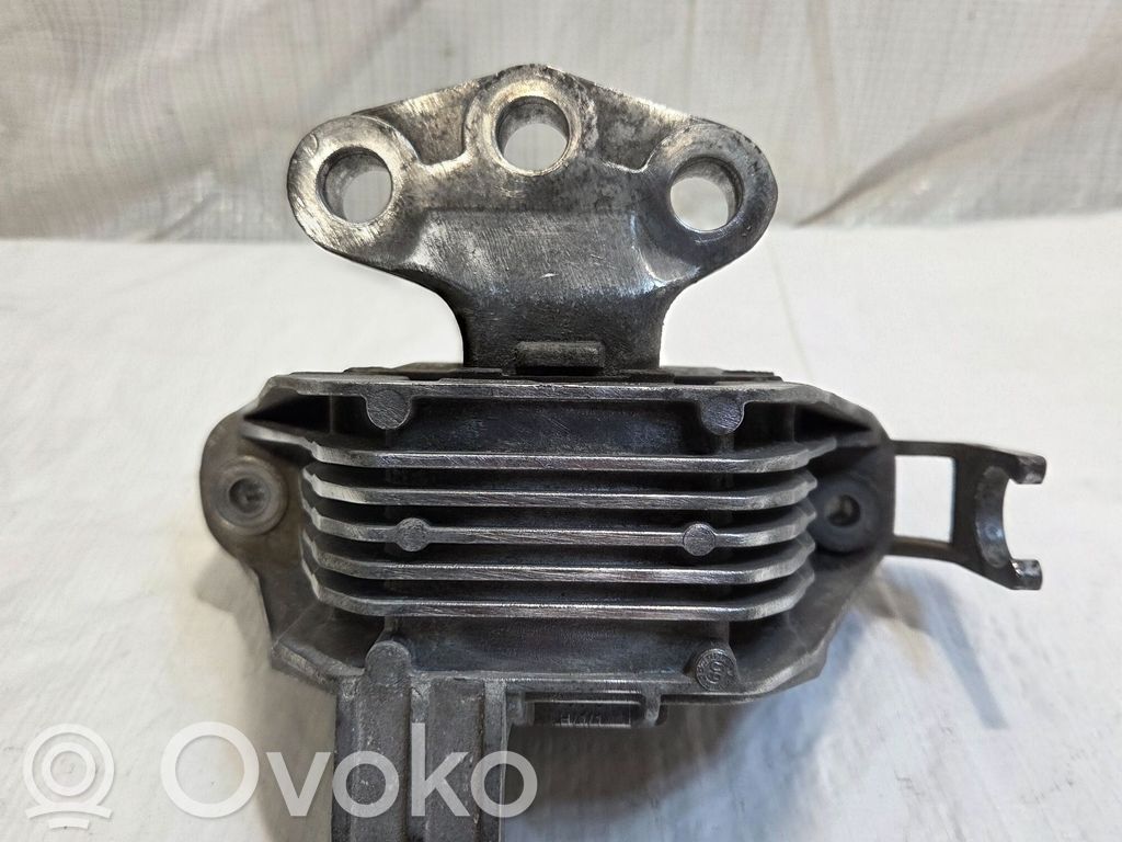 Opel Astra J Engine mount vacuum valve 