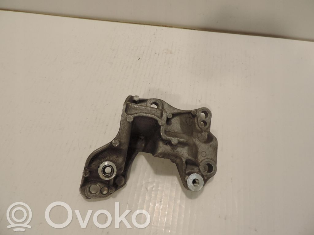 Opel Corsa F Ģeneratora stiprinājums 