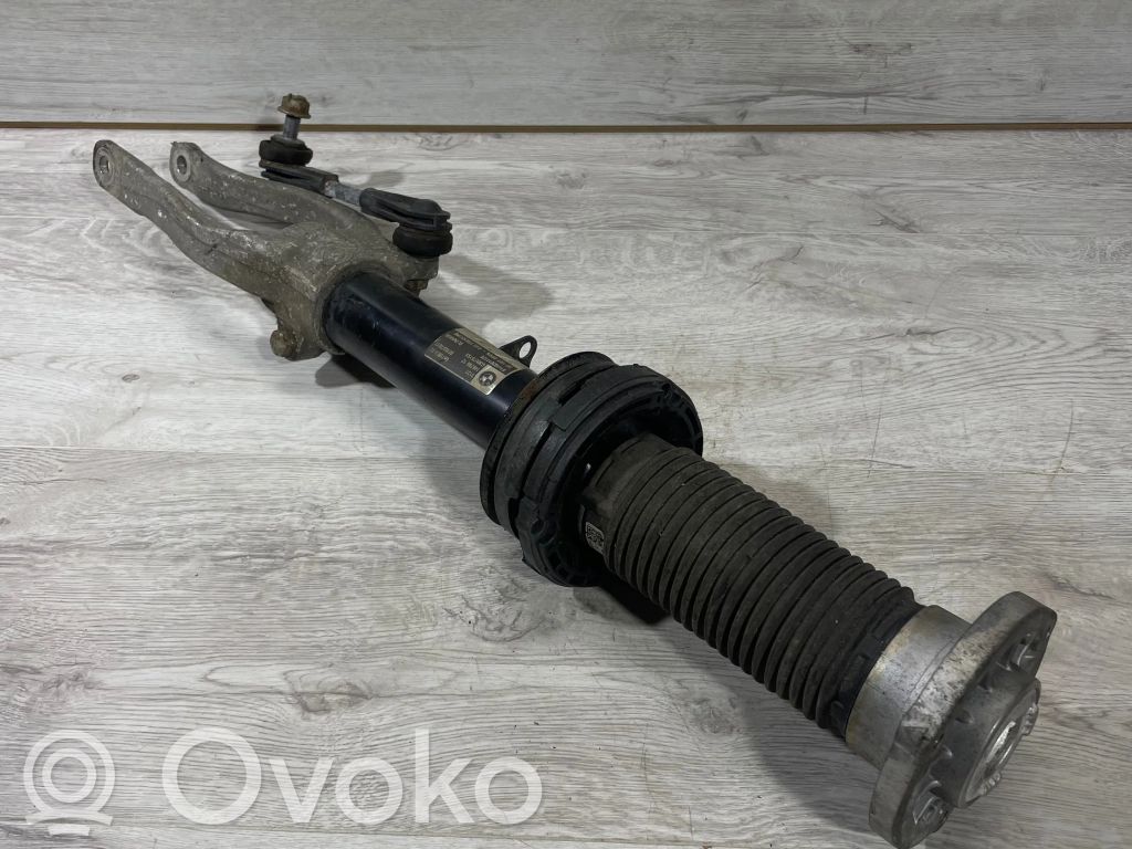 BMW 5 G30 G31 G38 Amortyzator przedni 