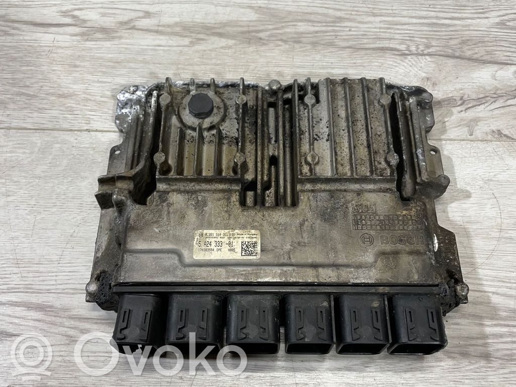 BMW 1 F40 Engine control unit/module 