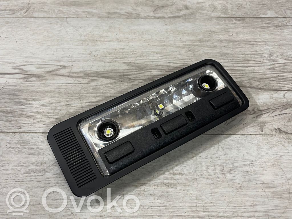 Éclairage lumière plafonnier avant   8268872,51448268872,8364929