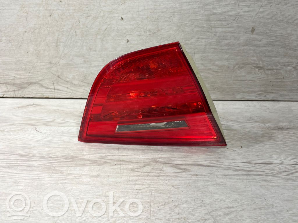BMW 3 E90 E91 Aizmugurējais lukturis pārsegā 