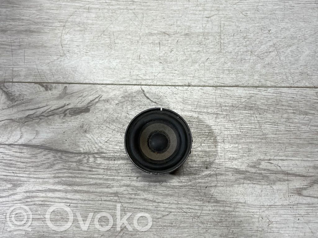 Front door speaker   8368237,3303149,4913430559