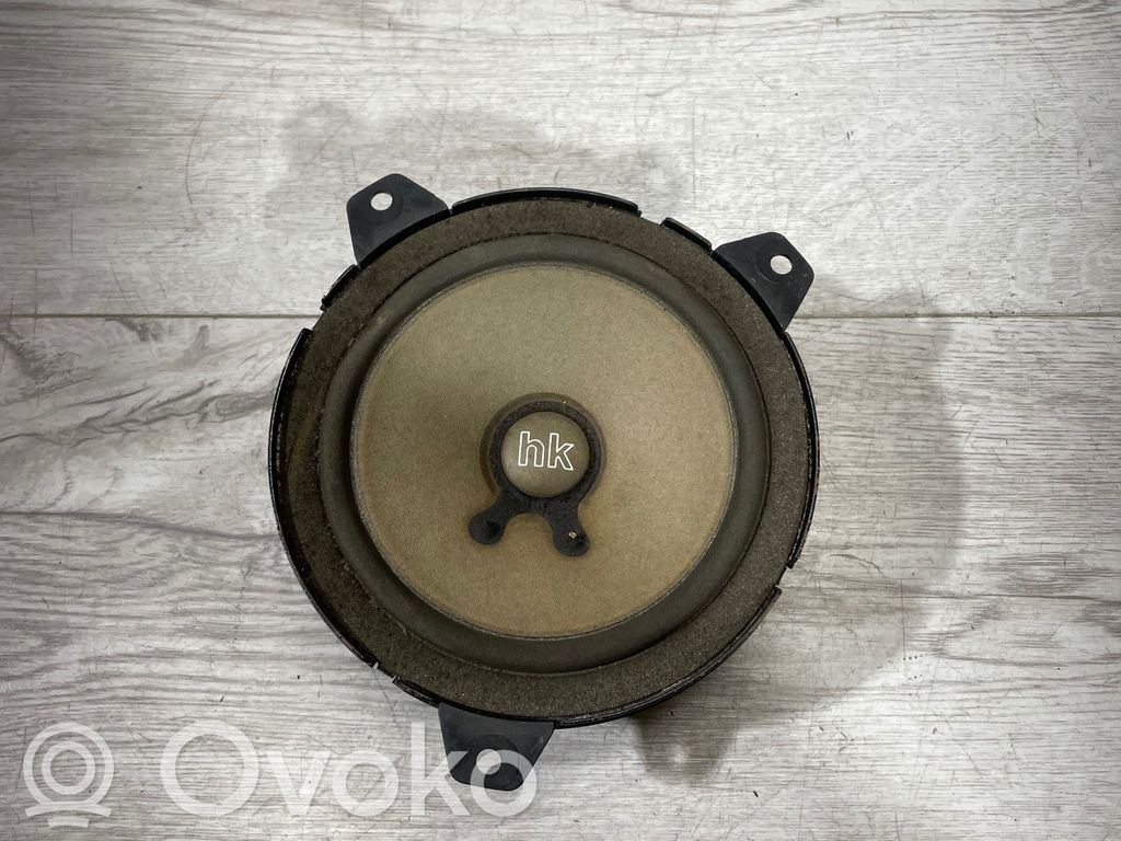 BMW 3 E46 Front door speaker 