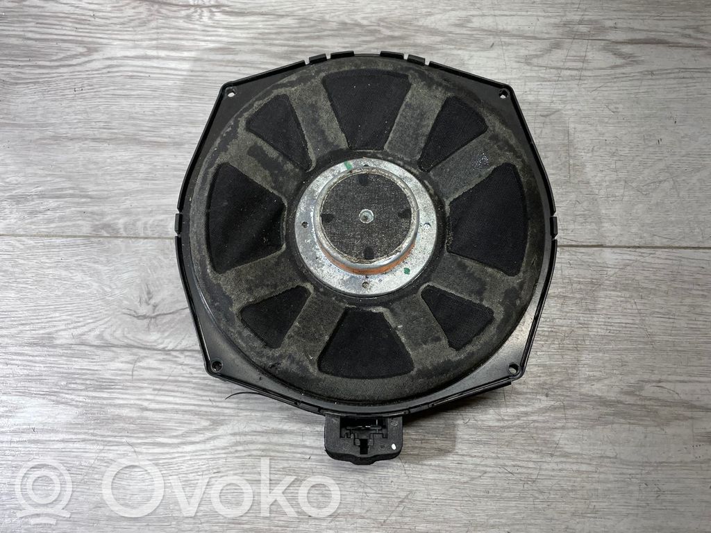 BMW 5 E60 E61 Subwoofer 