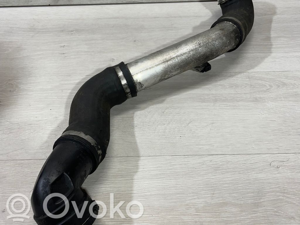 Intercooler hose/pipe   3418372