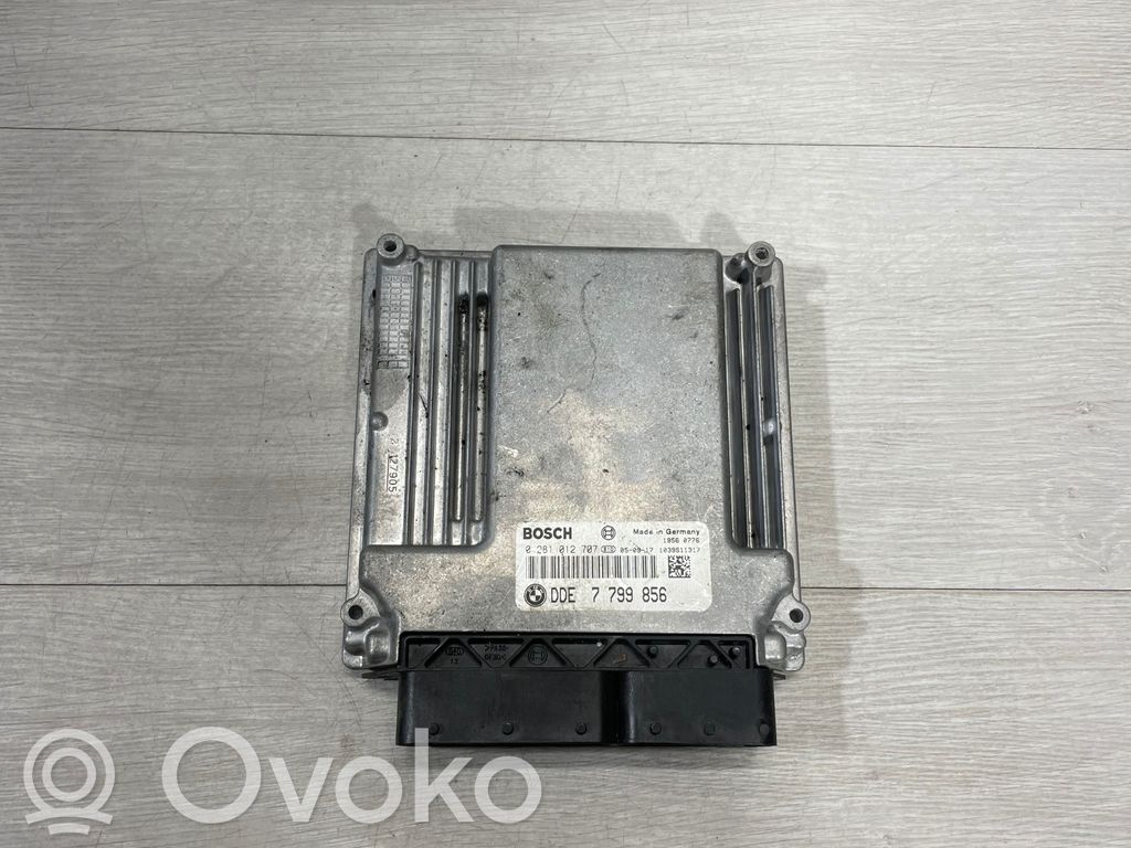 BMW 5 E60 E61 Variklio valdymo blokas 