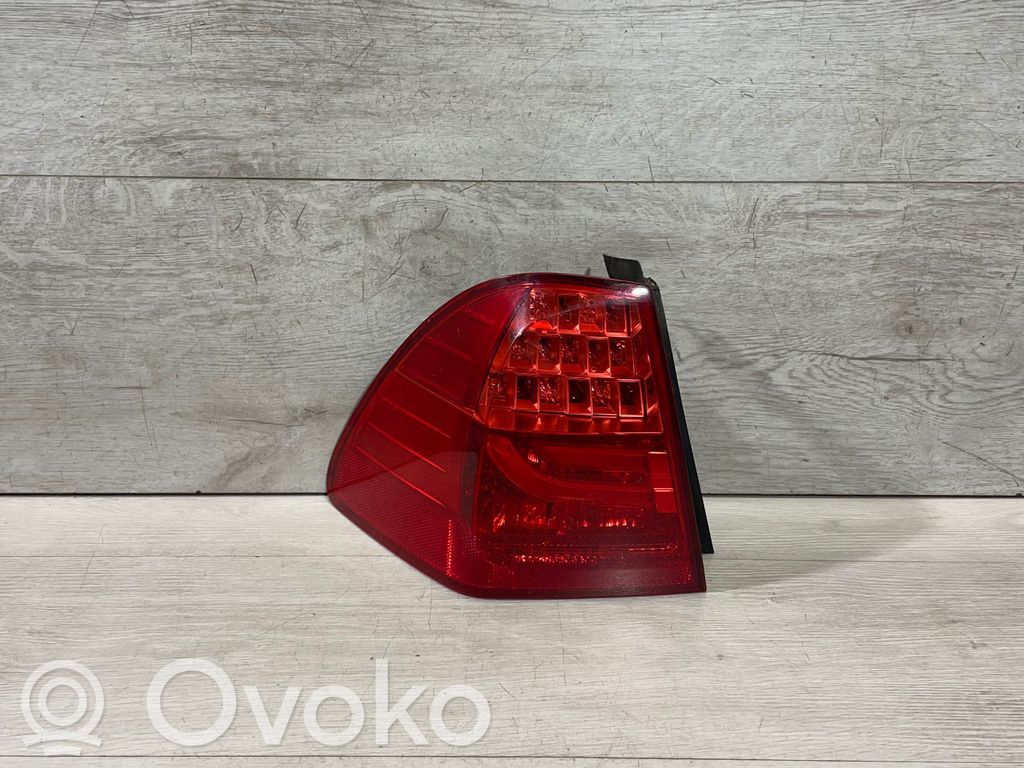 Rear/tail lights   4871737,21810105
