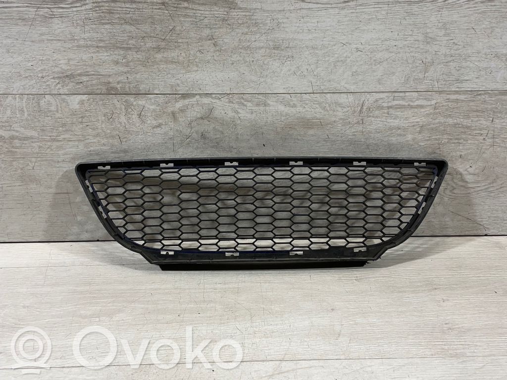 BMW 3 E90 E91 Front bumper lower grill 