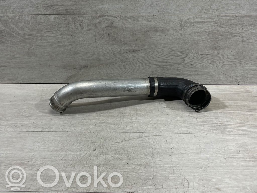 BMW 5 E60 E61 Välijäähdyttimen letku 