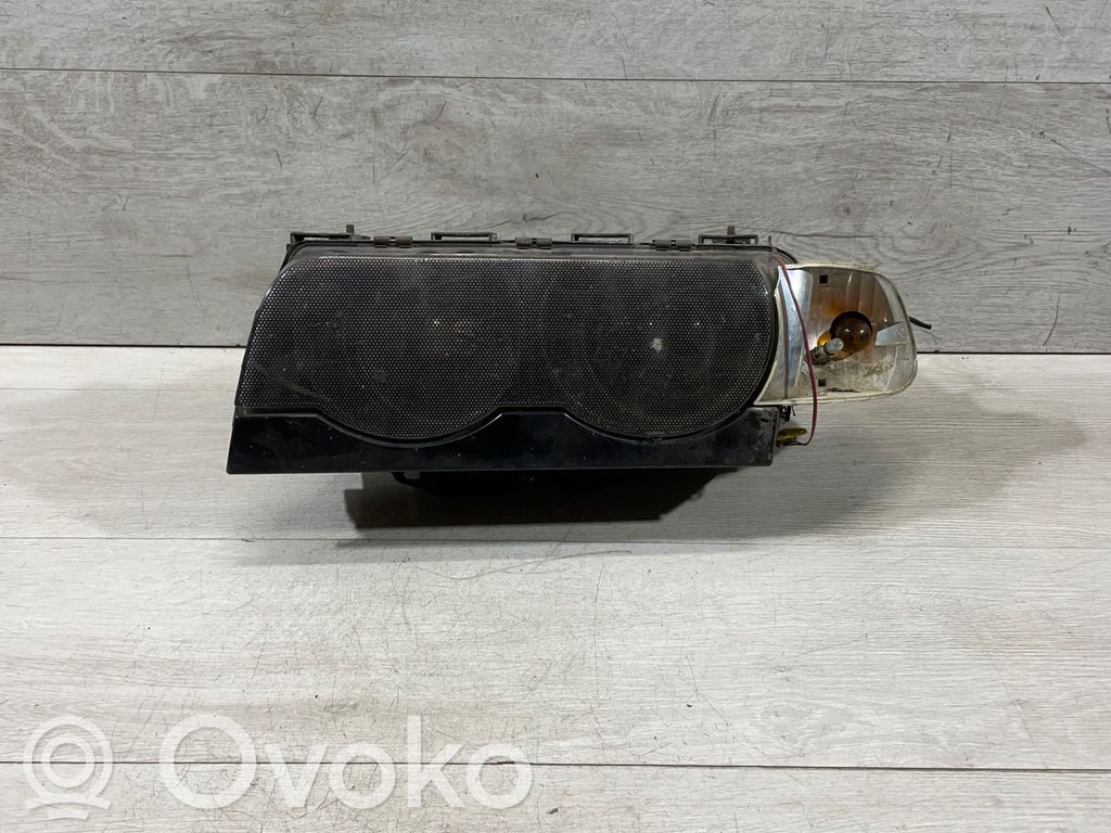 BMW 7 E38 Headlight/headlamp 