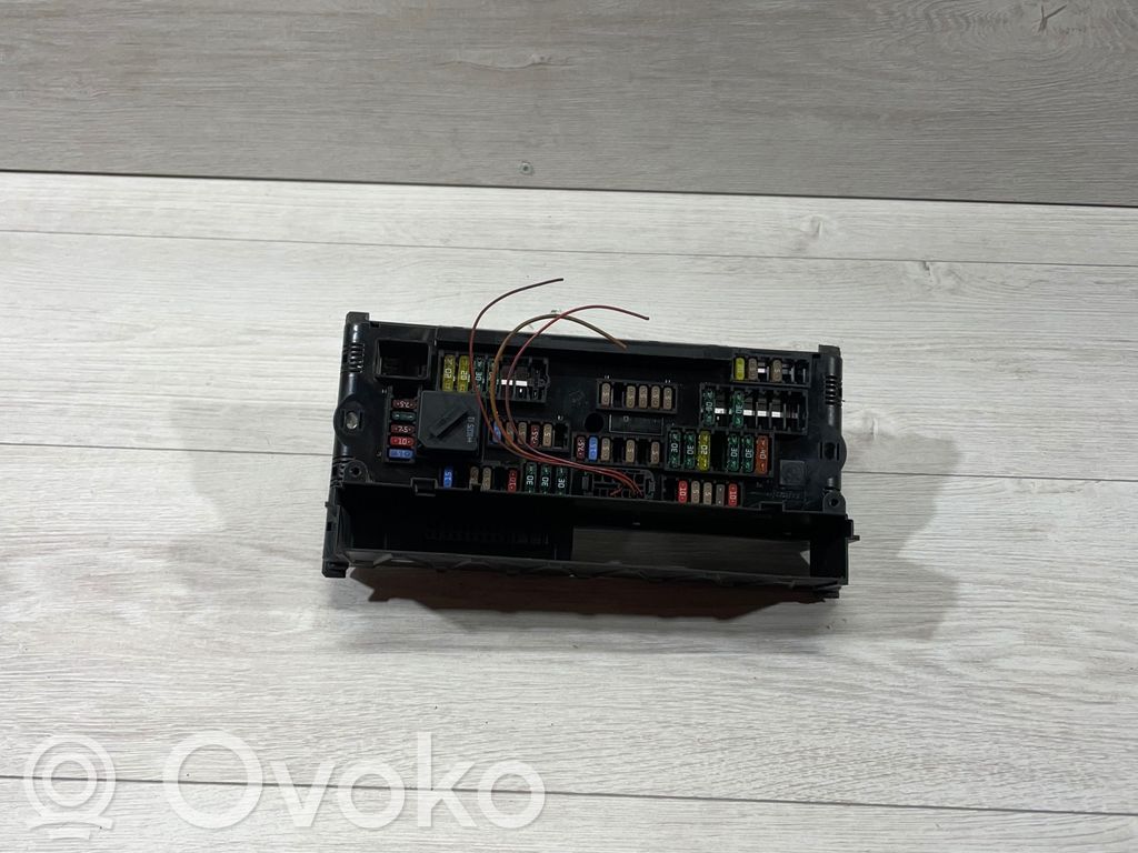 Ramka / Moduł bezpieczników   9151320,017033442,00088626