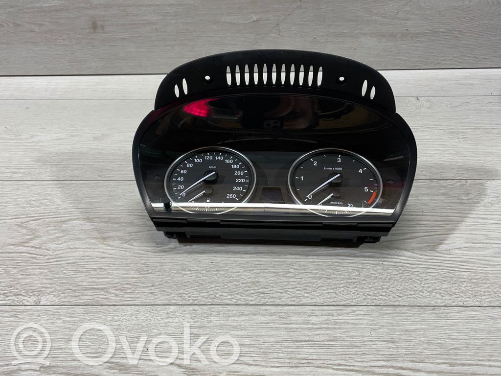 BMW X5 E70 Speedometer (instrument cluster) 