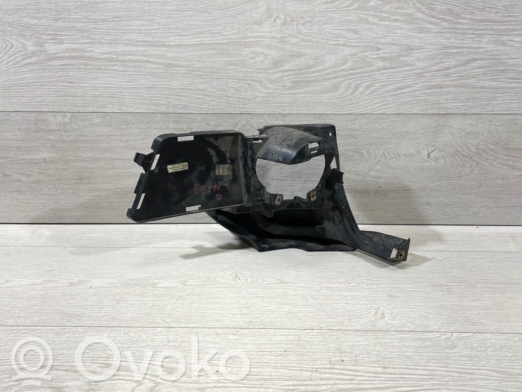 Fog light bracket   8048774