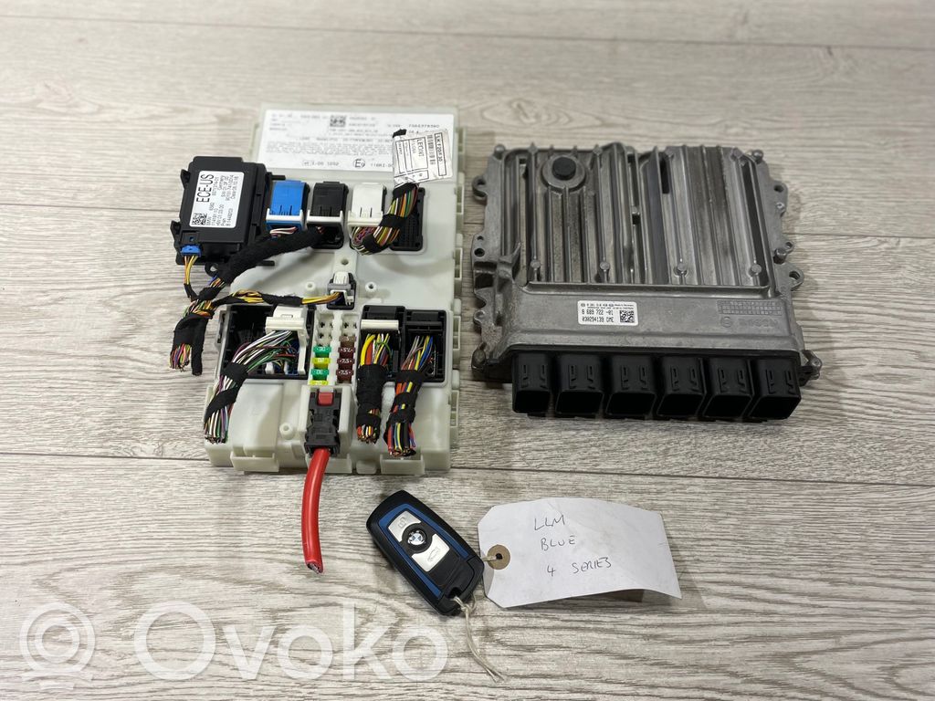 BMW 4 F32 F33 Komputer / Sterownik ECU i komplet kluczy 