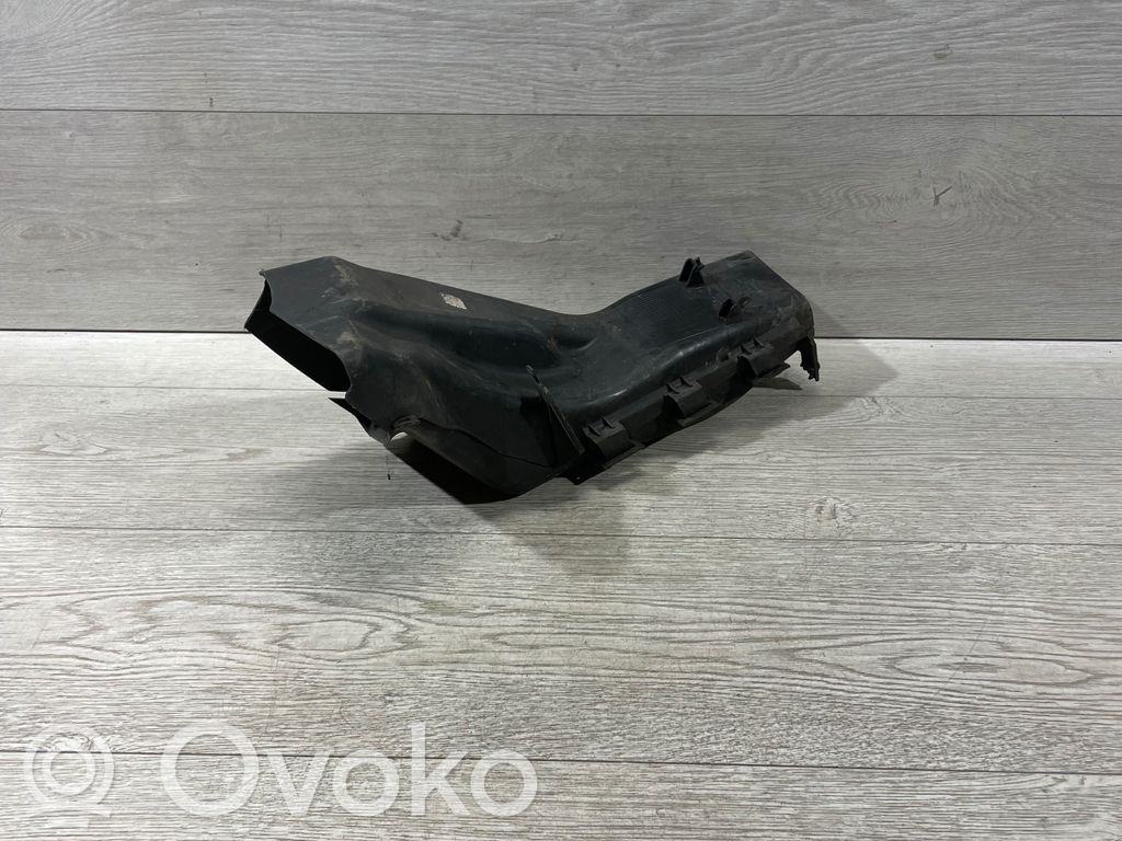 BMW 3 E92 E93 Ilmanoton kanavan osa 